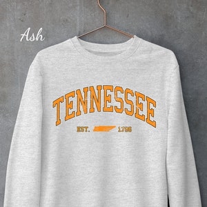 Vintage Tennessee Sweatshirt, Tennessee Unisex Sweater, Tennessee Sports Sweatshirt, Tennessee Travel Gift, University Student Gift