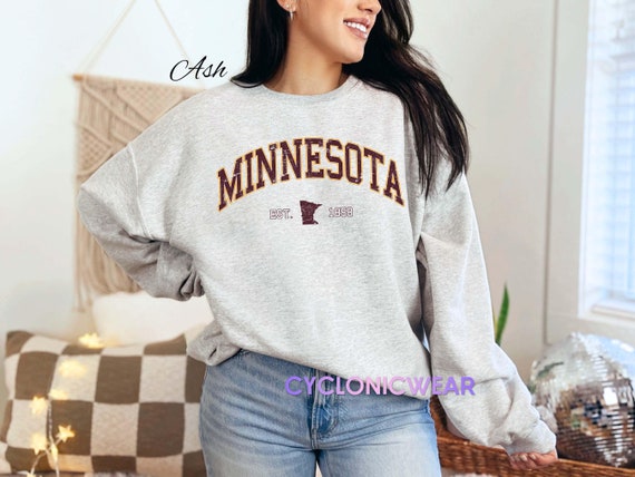 Vintage Minnesota Sports Sweater - Ideal Travel Souvenir from the Land of 10,000 Lakes