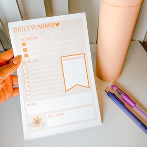 Daily Planner Pad // Sunflower Notepad // to-do list, work life balance, productivity desk pad and everyday planner