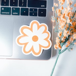 Large Daisy Sticker / floral decals / hand drawn and glossy / perfect for laptops, notebooks & more