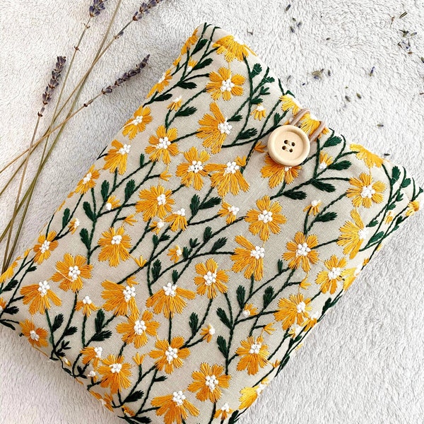 Embroidery Daisy Book Sleeve, Flowers Book Cover, Book Purse, Padded Book Pouch, Book Accessories, Book Lover Gift, Book Protector, Book Bag