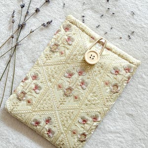 Embroidered Kindle Sleeve, Kindle Paperwhite and Scribe Case, Floral Kindle Cover, Book & Kindle Accessories, Bookish Gifts for Readers