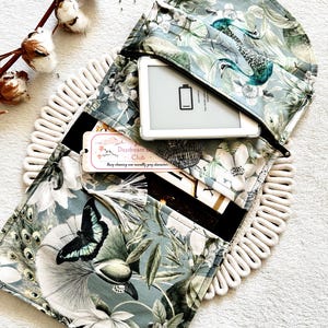 Housse pour livre double en velours avec poches, Housse pour ordinateur portable rembourrée papillon, Étui pour Kindle, Accessoires livres, Cadeaux livresques pour les lecteurs, Sacoche pour livres