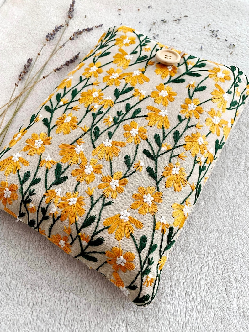 Embroidered Daisy Book Sleeve Padded Book Cover Book and Etsy UK