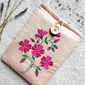 Embroidered Kindle Sleeve, Kindle Paperwhite and Scribe Case, Floral Kindle Cover, Book & Kindle Accessories, Bookish Gifts for Readers