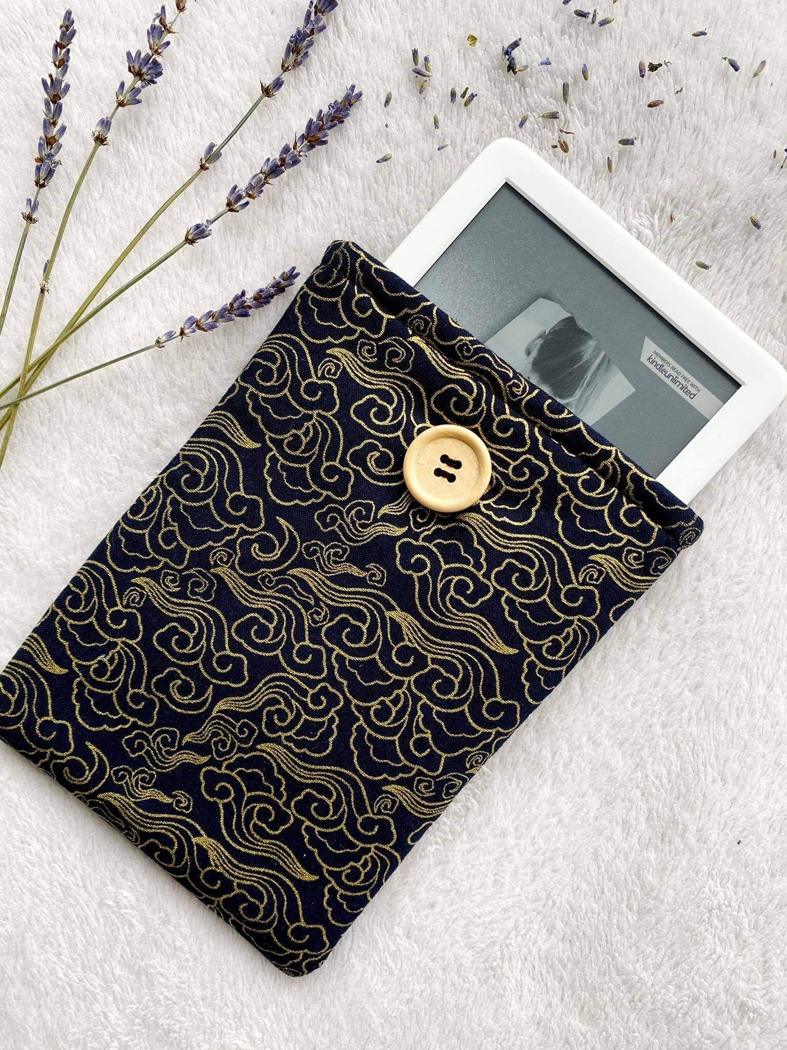 カバー付属　Kindle Paperwhite 第10世代 8GB Amazon.com: Young me 10th Generation - 2018 Release Kindle