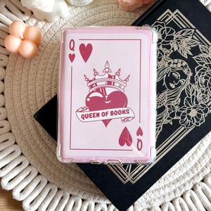 Queen of Books Kindle-inzetstuk voor doorzichtige hoes, roze kaart Kindle Skin, schattige hart Kindle-cover, Kindle-accessoires, leesgrage cadeaus voor lezers