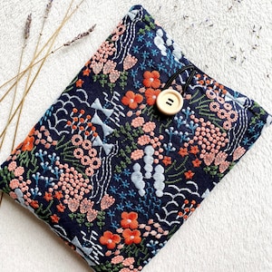 Embroidery Flowers Book Sleeve, Padded Book Cover, Book Purse, Black Book Pouch, Book Accessories, Book Lover Gift, Book Protector, Book Bag