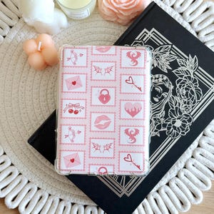 Romantasy Kindle Insert für Clear Case, Stempel Kindle Skin für Paperwhite Basic & Colorsoft, Kindle Zubehör, Bücherwurm, Geschenke für Leser