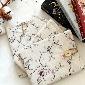 Embroidered Kindle Sleeve, Kindle Paperwhite and Scribe Case, Floral Kindle Cover, Book & Kindle Accessories, Bookish Gifts for Readers