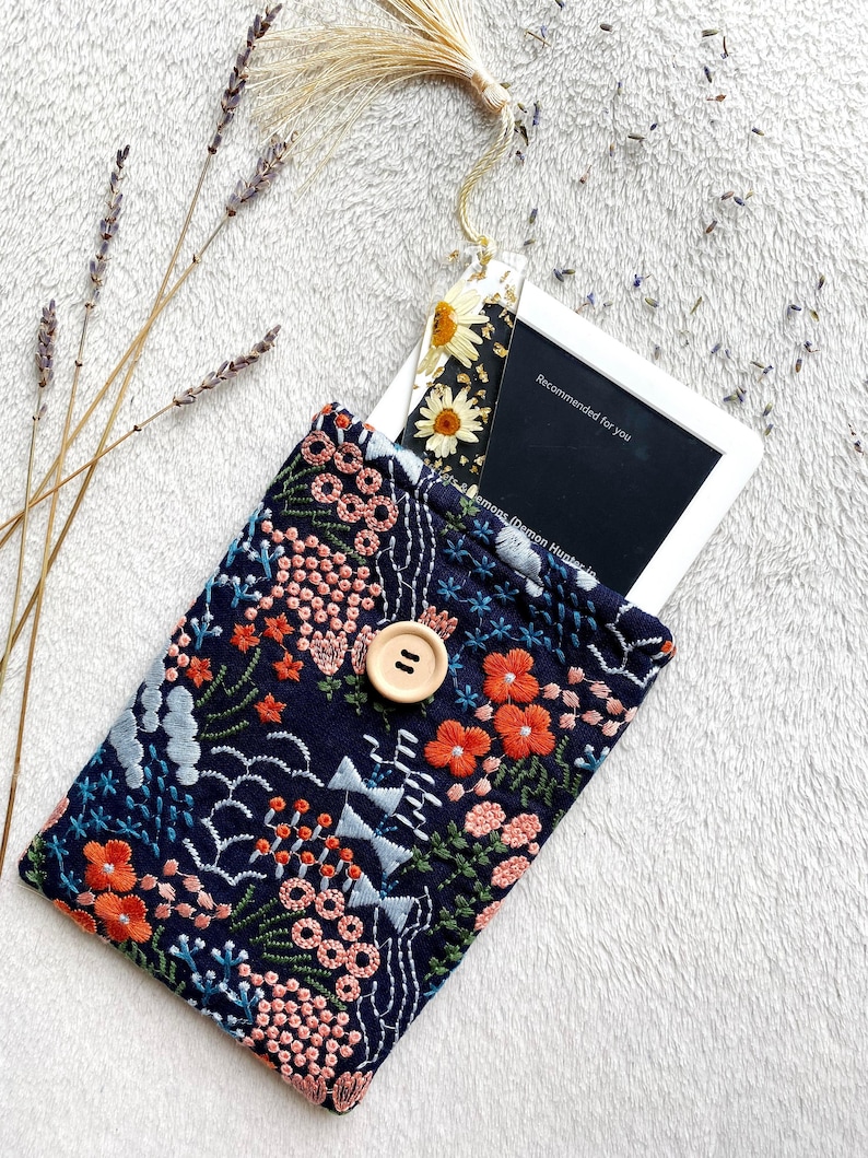 Embroidered Floral Kindle Sleeve, Kindle Paperwhite Case, Kindle Oasis Cover, Book Lover Gift, Book Accessories, Padded Kindle Pouch image 5