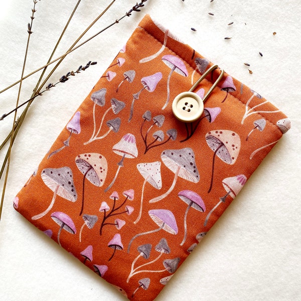 Mushroom Kindle Sleeve, Kindle Paperwhite Case, Kindle Oasis Cover, Book Lover Gift, Kindle Protector, Book Accessories, Padded Kindle Pouch