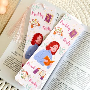 Hübsche Mädchen lesen Bücher Lesezeichen, niedliches ästhetisches Lesezeichen, Buchzubehör, Buch-Liebhaber-Geschenk, Buchseitenhalter, Bücherwurm Geschenke für Leser