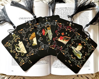 Boekenlegger met fantasietarotkaart en kwastje, boekaccessoires, cadeaus voor lezers en boekenwurmen.