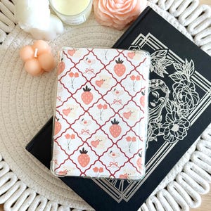 Coquette Kindle Insert for Clear Case, Bear Kindle Skin for Paperwhite Basic & Colorsoft, Kindle Accessories, Bookish Gifts for Readers