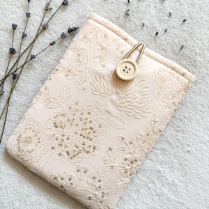 Embroidered Kindle Sleeve, Kindle Paperwhite and Scribe Case, Floral Kindle Cover, Book & Kindle Accessories, Bookish Gifts for Readers