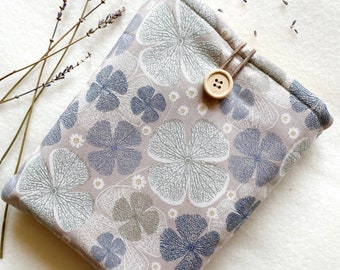 Clover Book Sleeve, Padded Book Cover, Book Jacket, Floral Book Pouch, Book and Kindle Accessories, Bookish Gifts, Book Protector, Book Bag