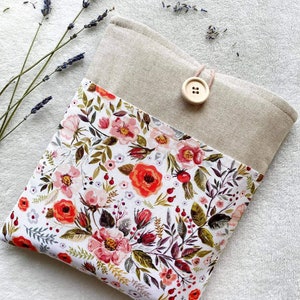Floral Book Sleeve with Pocket, Padded Book Cover, Book Purse, Linen Book Pouch, Book Accessories, Book Lover Gift, Book Protector, Book Bag