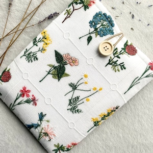 Funda de libro bordada, funda de libro acolchada, sobrecubierta floral, funda de tela para libros, accesorios para libros, regalos para amantes de los libros, protector de libros, bolsa para libros