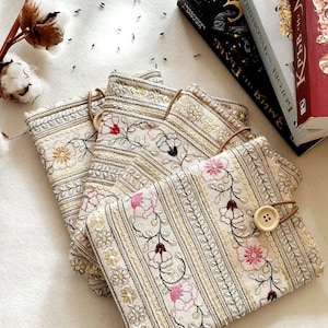 Embroidered Kindle Sleeve, Kindle Paperwhite and Scribe Case, Floral Kindle Cover, Book & Kindle Accessories, Bookish Gifts for Readers