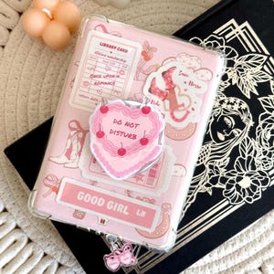 Cake Kindle Grip, Pink Coquette Kindle Holder, Kindle Accessories, Bookish Gifts for Readers, Booktok, Bookish Merch, Book Lover Gift