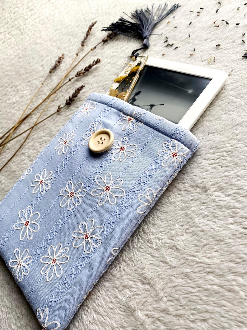 Embroidery Daisy Kindle Sleeve, Kindle Paperwhite Case, Floral Kindle Oasis Cover, Book Lover Gift, Padded Kindle Pouch, Book Accessories image 6