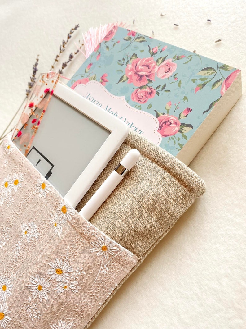 Daisy Book Sleeve with Pocket, Padded Book Cover, Book Purse, Pink Book Pouch, Book Accessories, Book Lover Gift, Book Protector, Book Bag image 6