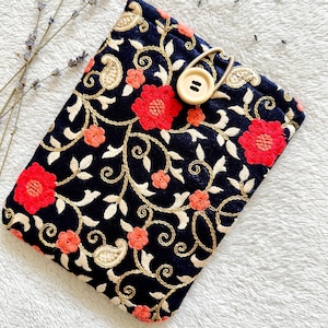 Embroidered Kindle Sleeve, Kindle Paperwhite and Scribe Case, Floral Kindle Cover, Book & Kindle Accessories, Bookish Gifts for Readers