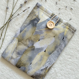 Kindle Paperwhite & Scribe Case, Padded Kindle Sleeve, Dragonfly Ebook Cover, Bookish Gifts, Book Accessories, Kindle Pouch for Readers