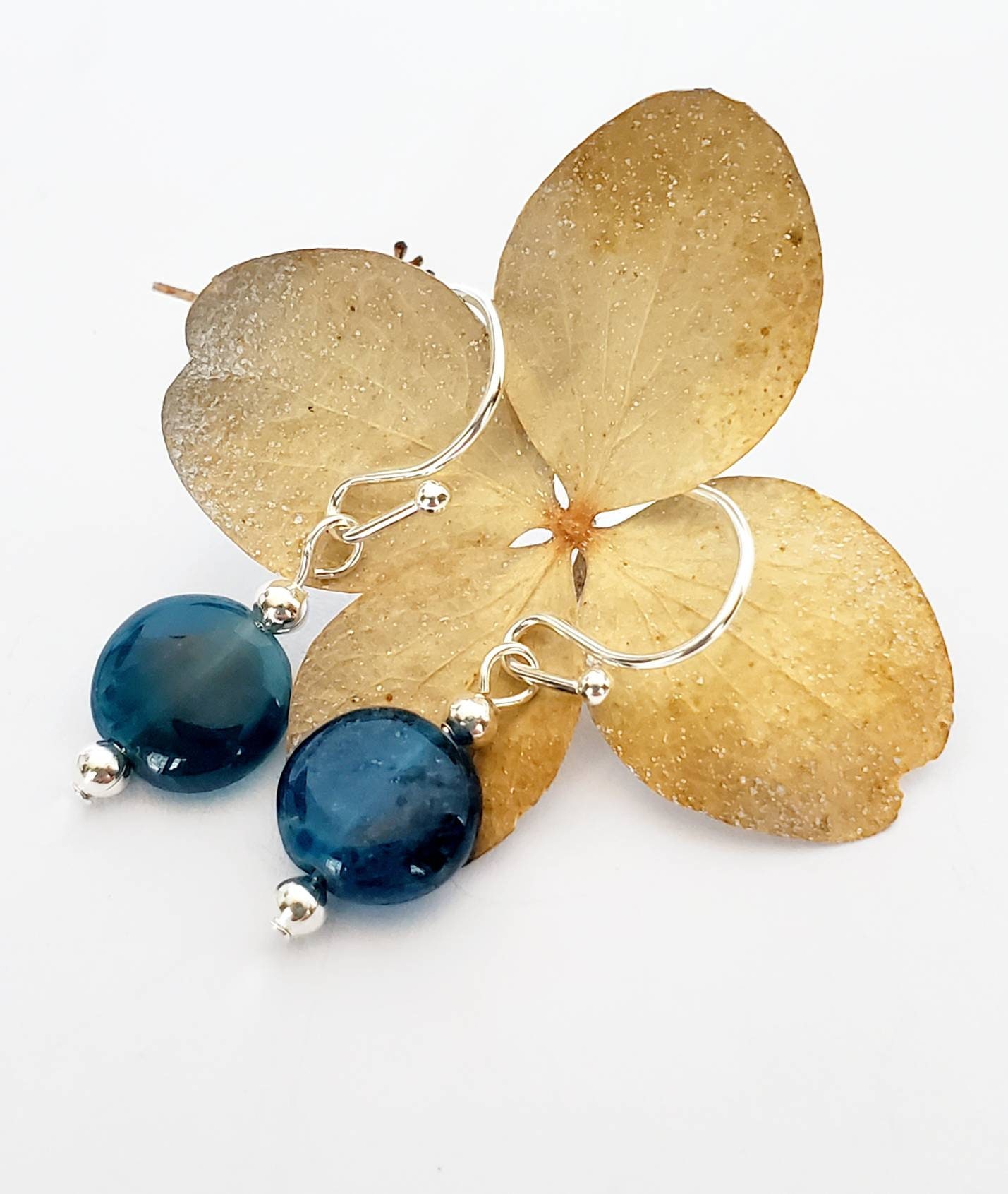 Boucles D'oreilles Dormeuses En Perles De Culture Et Apatite - Plaqué Or Jaune, Neuves Avec étiquettes