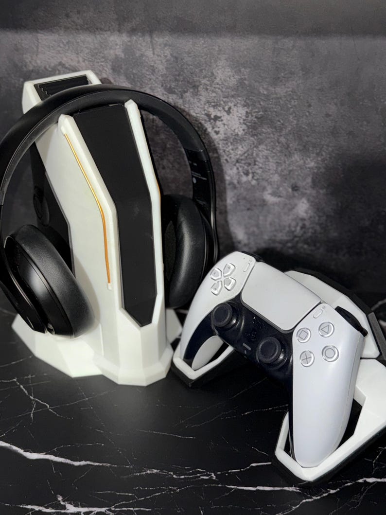 Orbital Command Dock Controller & Headset Station image 1