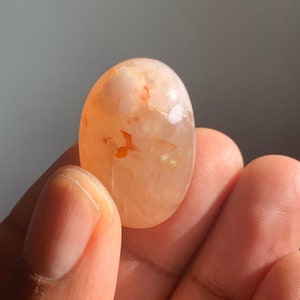 Cascada de cristal de cuarzo de ágata de flores / Piedra de meditación / Cristales curativos / Piedras de amor / Piedras de chakra / Rocas y espécimen mineral