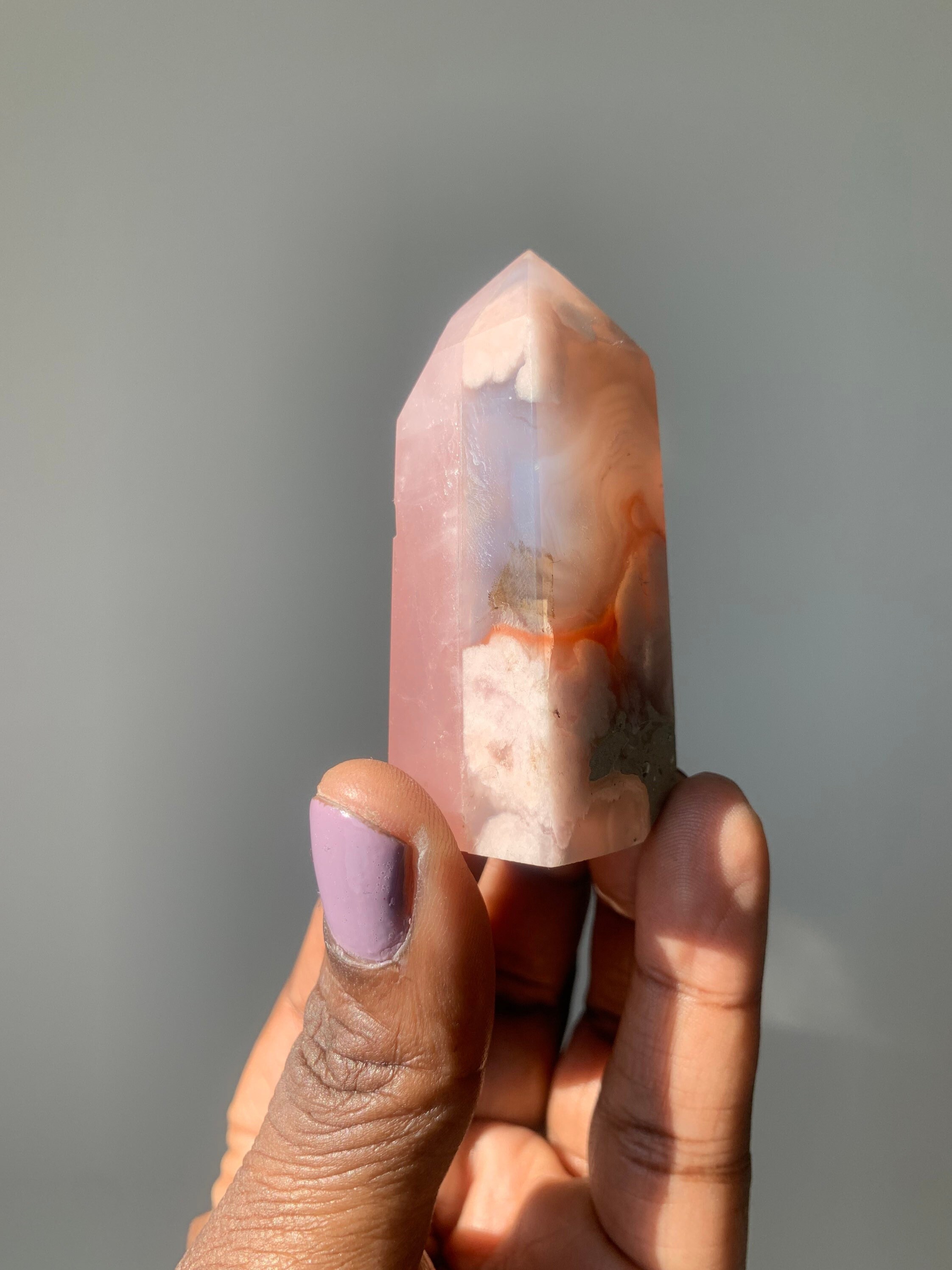 ローズクォーツ入りフラワーアゲートポイント | 桜アゲートタンブル