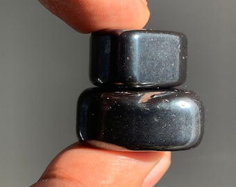 Magnet Hämatit Kristall Trommelstein | 2 Stück Set | Heilsteine | Love Chakra Steine | Steine und Mineralien | Mineral-Exemplar