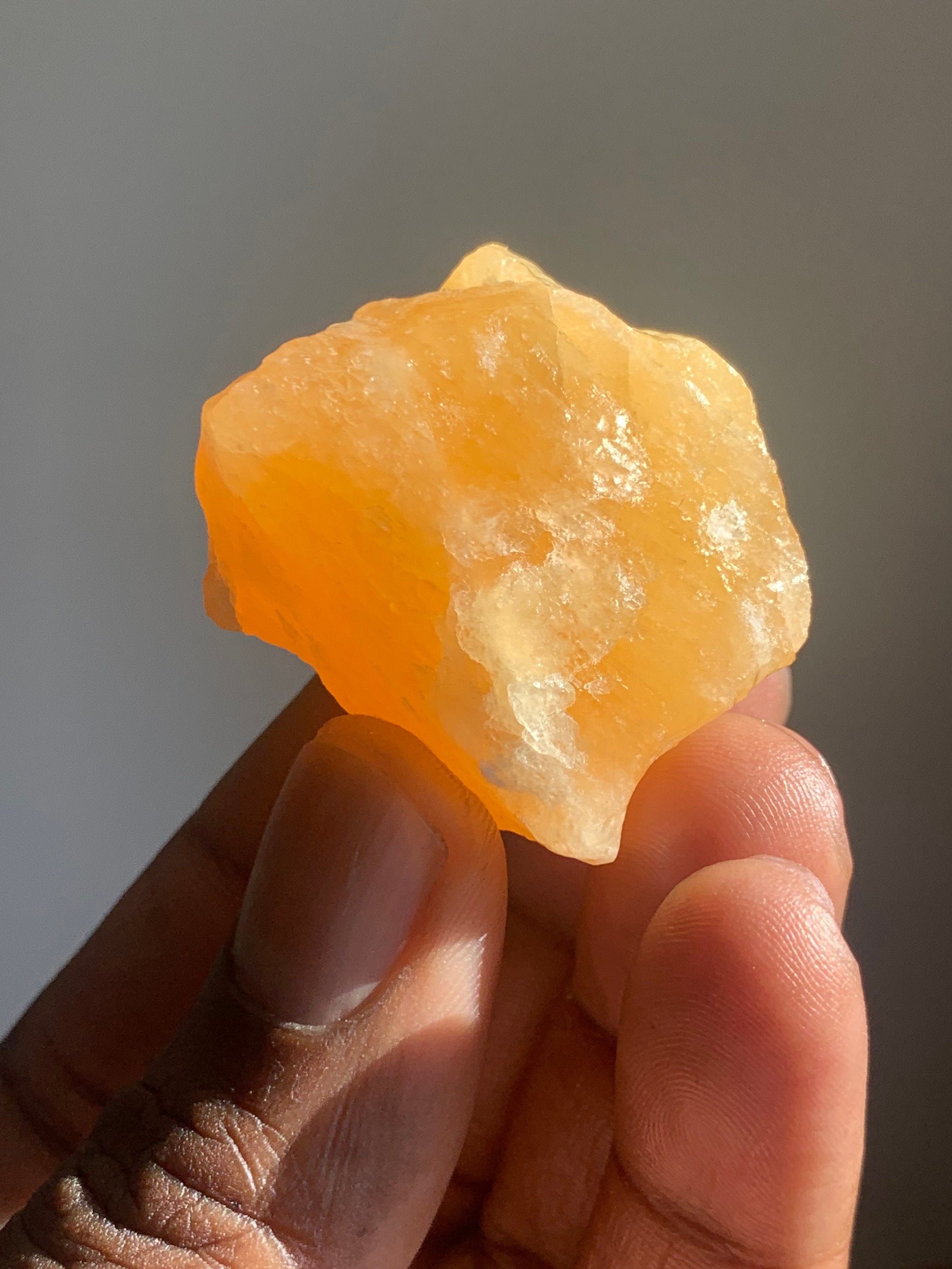 Pieza de cristal crudo de calcita naranja / Cristales de meditación  curativa / Piedras chakras / Rocas de cuarzo y minerales / Espécimen  mineral de piedra mexicana - Etsy México, image size:2244x2992