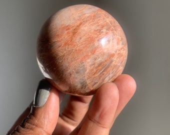 Pfirsich Mondstein Kugel | 64mm | Kugel | Meditationssteine | Heilkristalle | Chakra Stein | Steine und Mineralien | Mineral-Exemplar