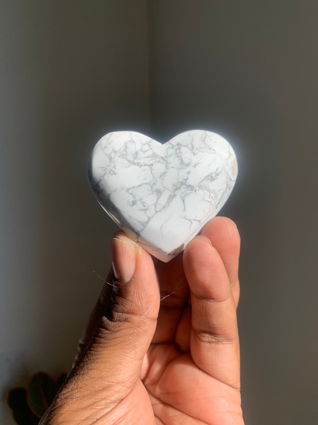 Howlite Crystal Heart | Love Healing Crystals Stones | Chakra Stones ...
