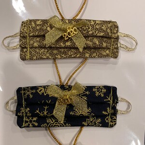 Mini mask ornament with 2020 charm or other medical charm