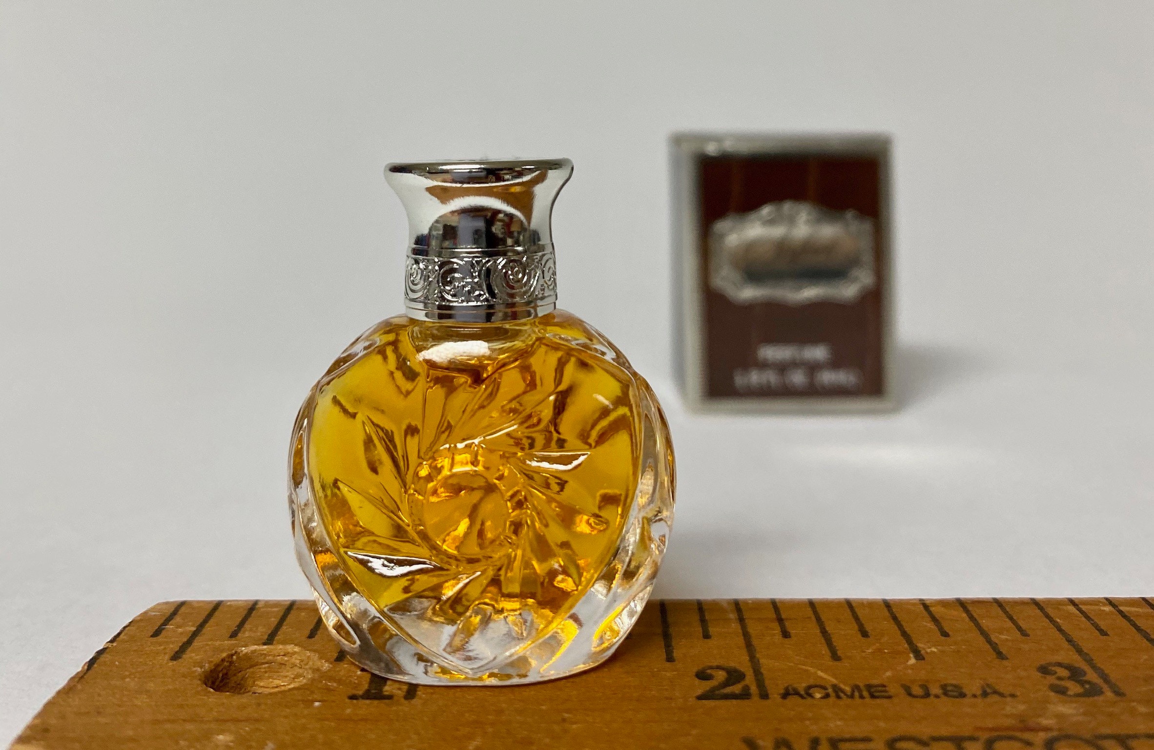 Bal à Versailles Jean Desprez perfume - a fragrance for women 1962