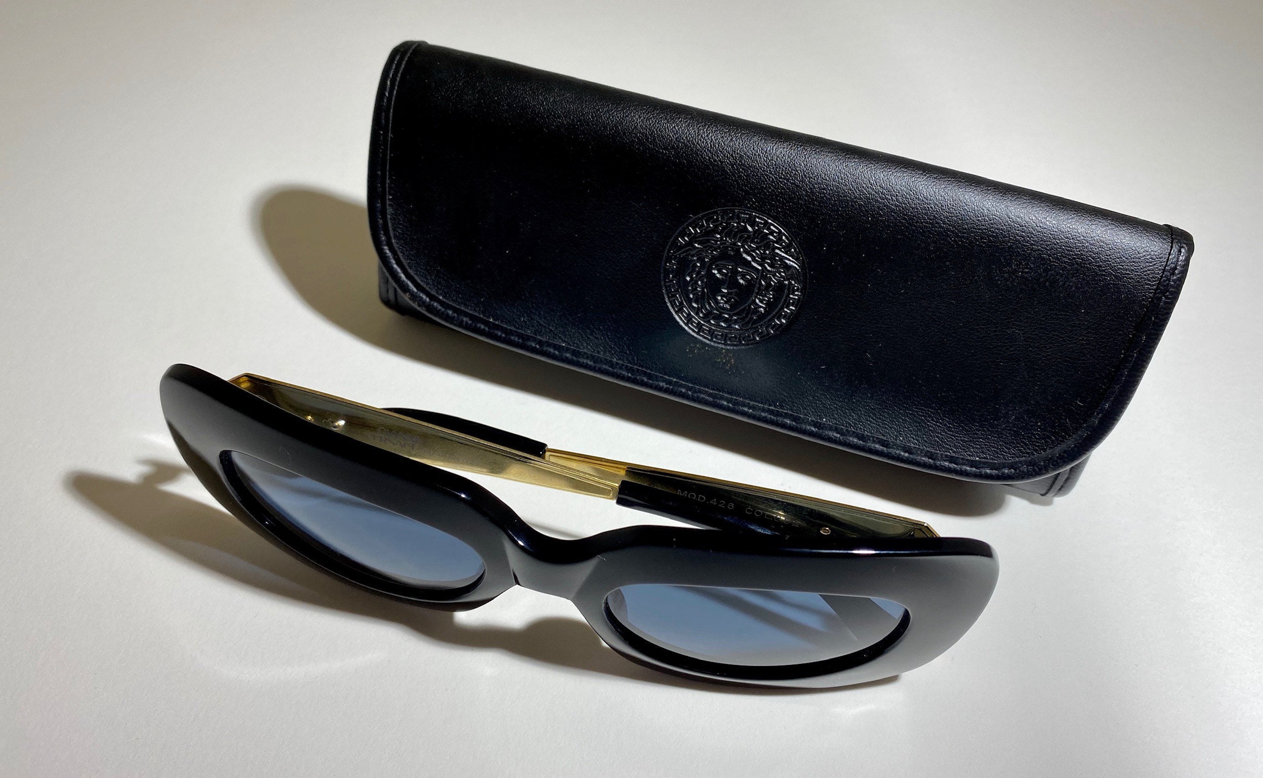 Gianni Versace Brown Rim and Silver Medusa Sunglasses with Black Leather Case 1990s Gianni VERSACE Brown Tortoise GOLD MEDUSA Frame  main image 2