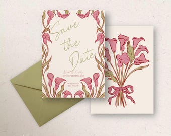 Puede incluir: Una tarjeta Save the Date de color crema con un borde de calas rosas y tallos verdes, con el texto Save the Date, Nick & Kelly, 21st September, 2026, More details will follow. Una segunda tarjeta muestra un ramo de calas rosas atadas con un lazo.