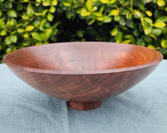 Walnut Bowl -- Food Safe Bowl -- Unique Grain Pattern Bowl -- Small Handmade Wooden Bowl -- High Quality Handcrafted Bowl