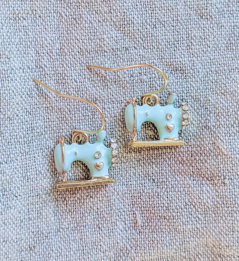 Miniature Sewing Machine Earrings, Seamstress Earrings, Kawaii Gift Idea, Xmas Gift for Her, Fabric Lover Earrings, Cute Mini Earring image 2