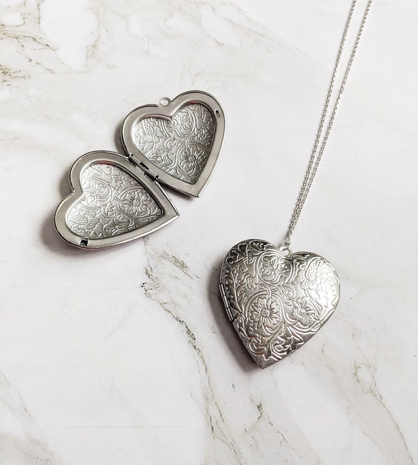 Large heart locket necklace deals