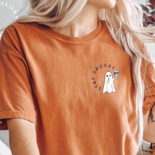 Halloween Shirt Comfort Colors® Retro Stay Spooky Pocket Tee. Funny Ghost tShirt. Vintage Pumpkin Season Shirt for Women. Cute Ghost Shirt.