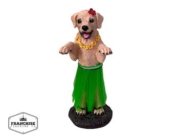 Dashboard Hula Dog Yellow Labrador Retriever Car Bobblehead Figurine 6 Inches Green Grass Skirt Hawaiian Lei Desk Mantle