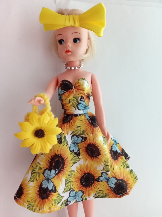 Clothes and accessories made for vintage Sindy dolls