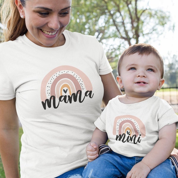 Set 2 Shirts - Mama und Kind Shirt "Mama und Mini" mit Regenbogen | Muttertag