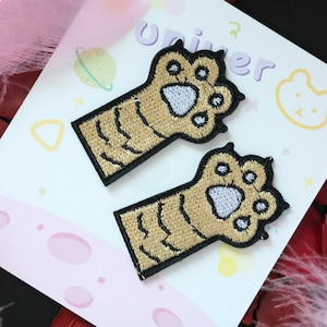 A  pair of Cat paw embroidered patches,embroidered,edge burn out,Applique