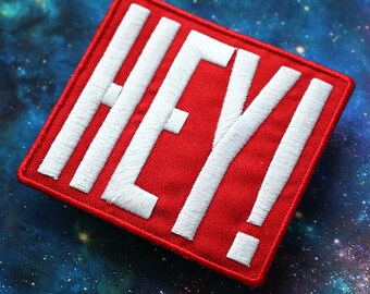 HEY! Patch bordado para passar a ferro - Aplique vermelho